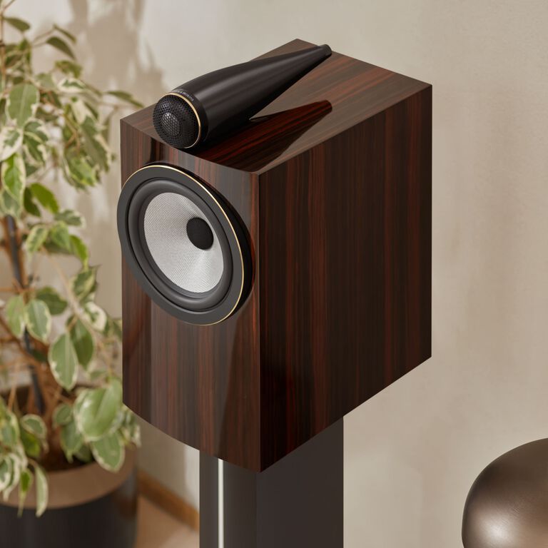 Bowers & Wilkins 800 Signature Series Lifestyle Image 