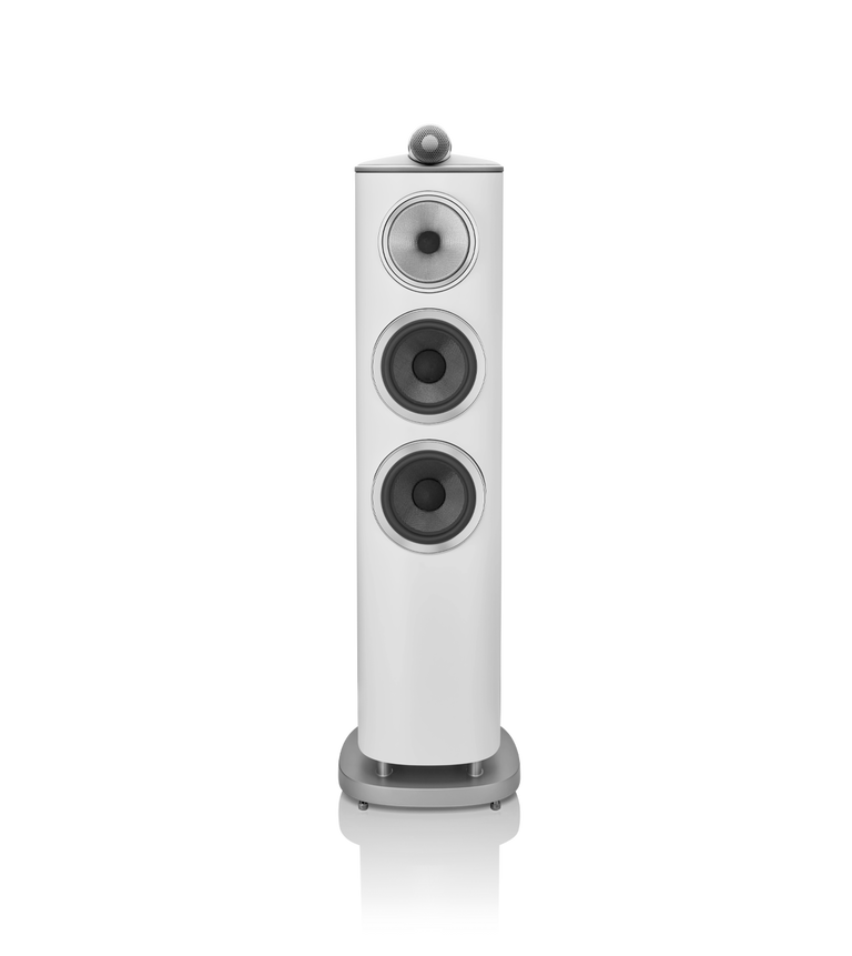 804 D4 - White front view