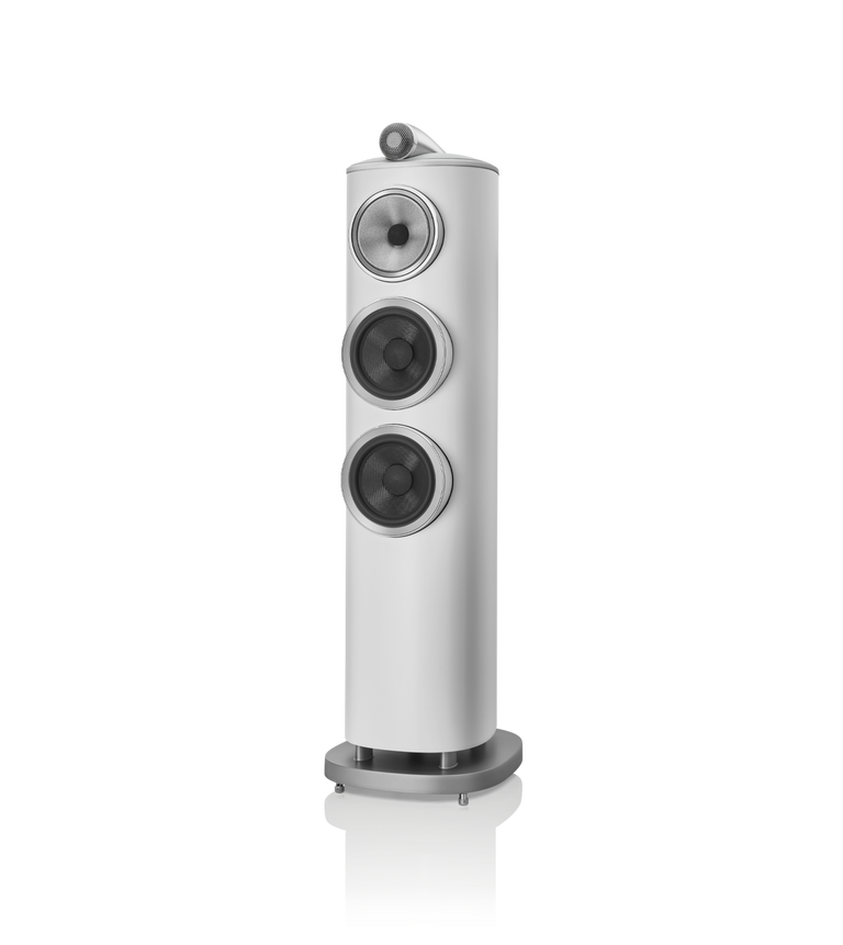 804 D4 - White side front view